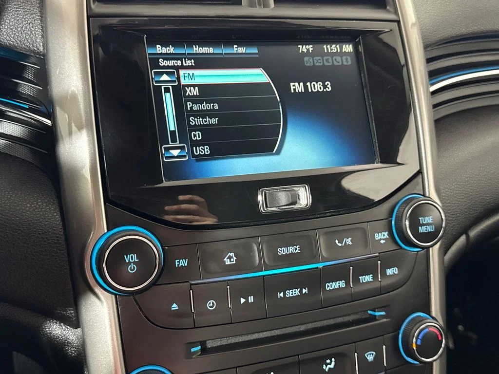 Used 2015 Black Granite Metallic Chevrolet LT image 20