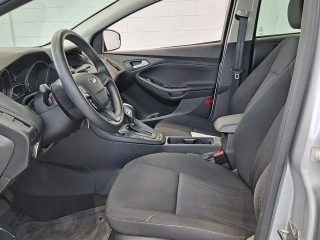 Used 2016 Silver Ford SE image 19