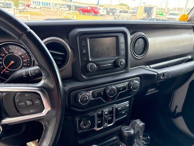 Used 2020 White Jeep Sport image 10