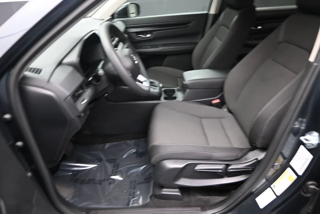 Used 2025 Meteorite Gray Metallic Honda LX image 15
