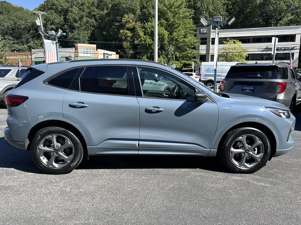 Used 2023 Blue Ford ST-Line image 3