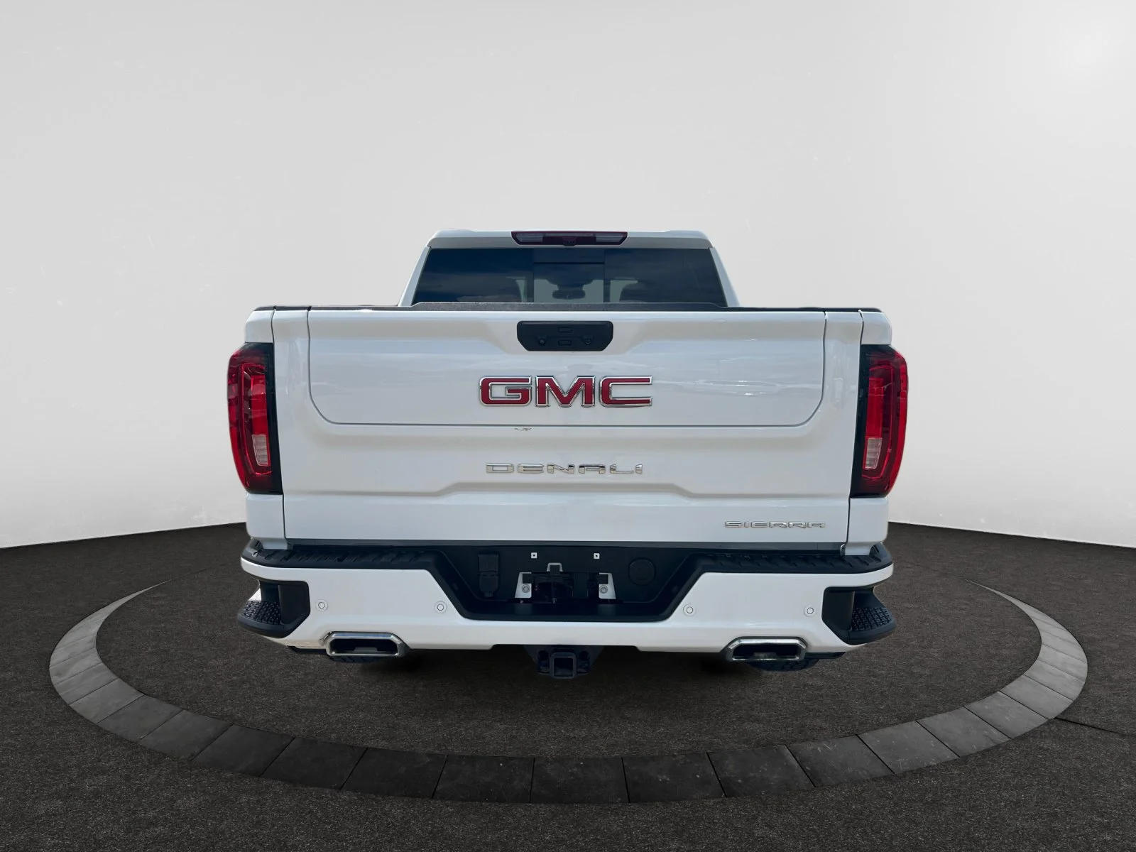 Used 2024 White GMC Denali Crew 6.2L Leather Sunroof Nav 4x4 image 4