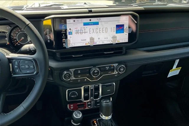 2025 Jeep Wrangler 4-Door Rubicon - Photo 8