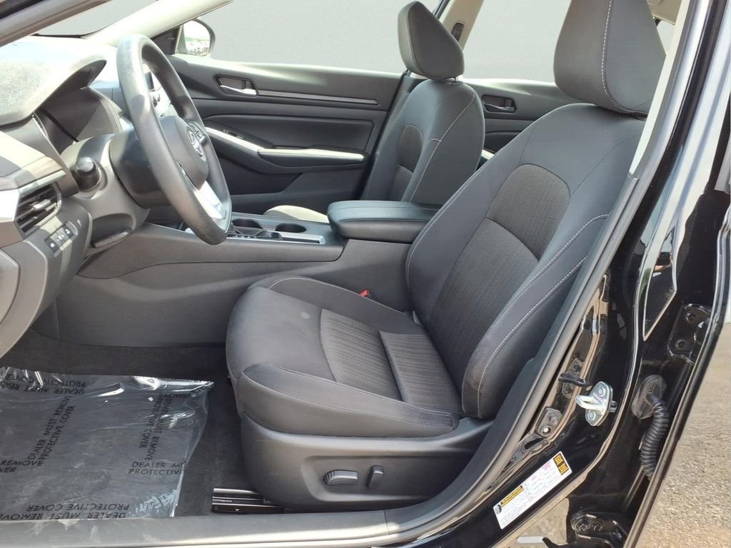 2025 Nissan Altima SV - Photo 22