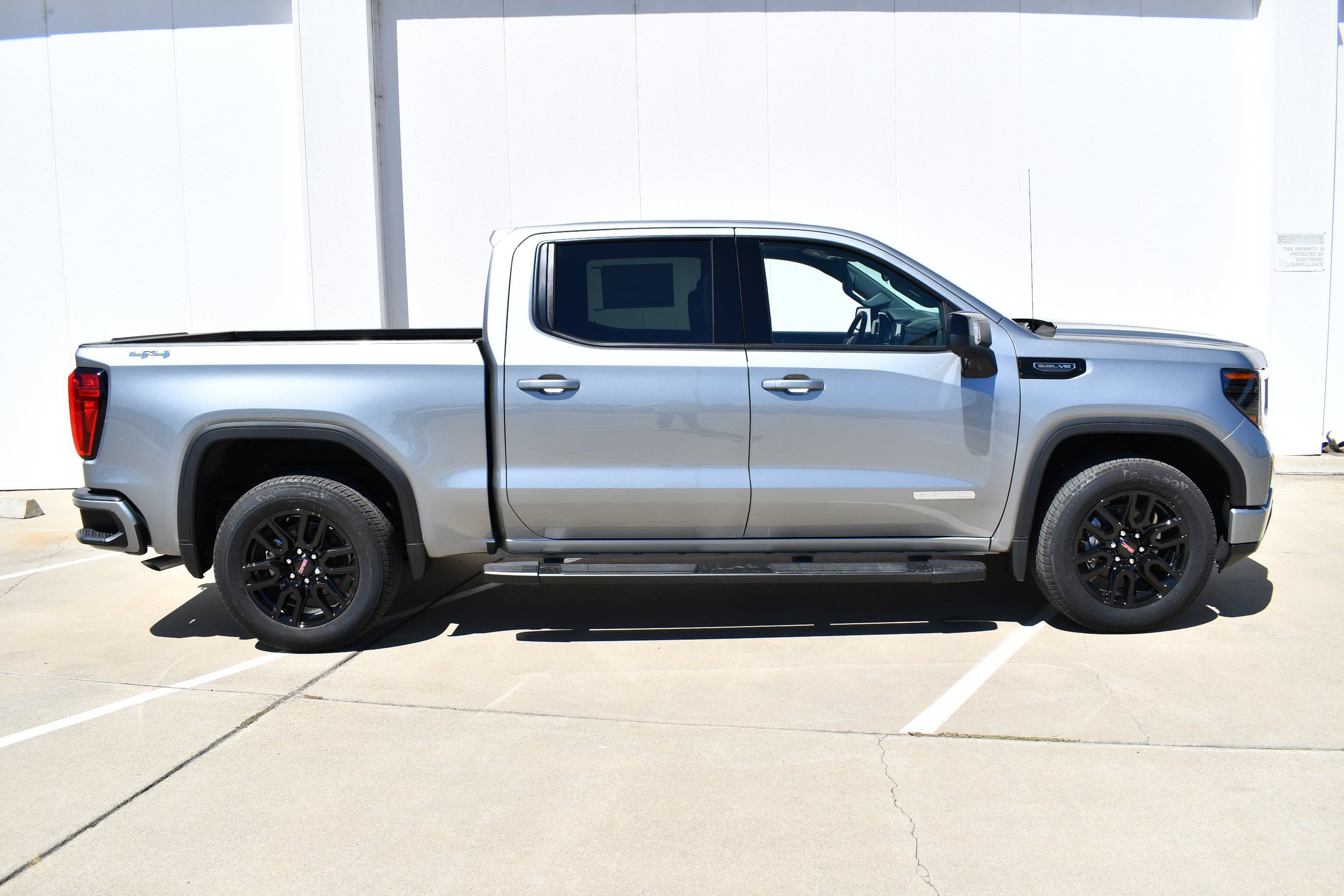New 2026 Sterling Metallic GMC Elevation image 7
