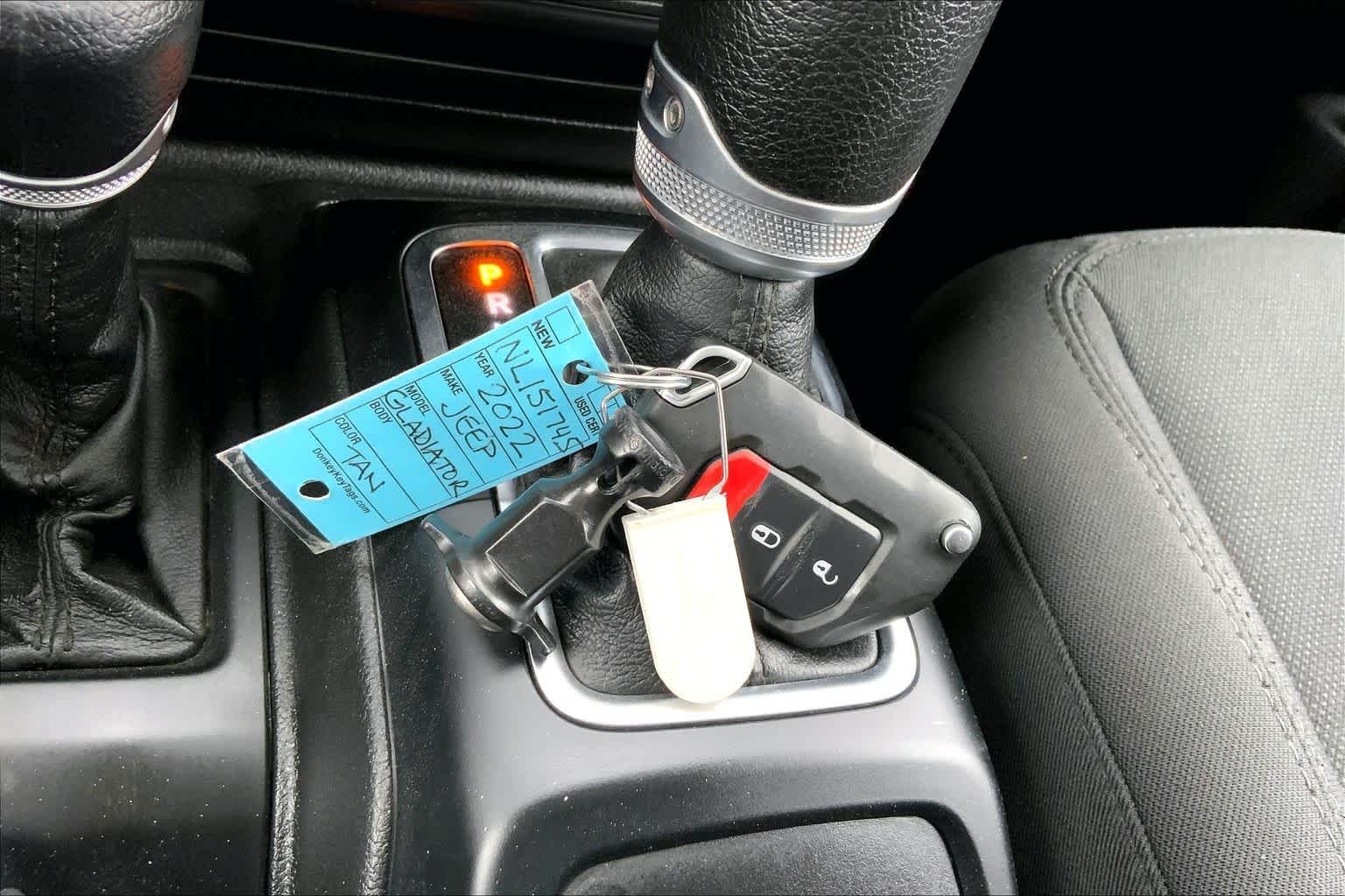 Used 2022 Hydro Blue Pearlcoat Jeep Altitude image 14
