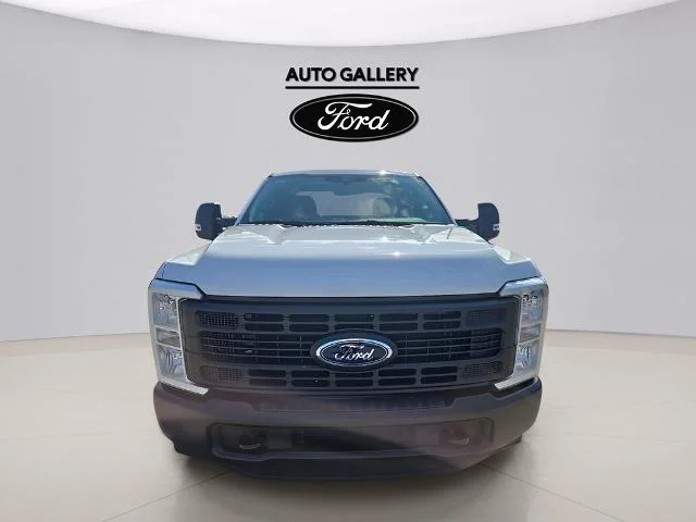 New 2026 Oxford White Ford F-350® XL image 28