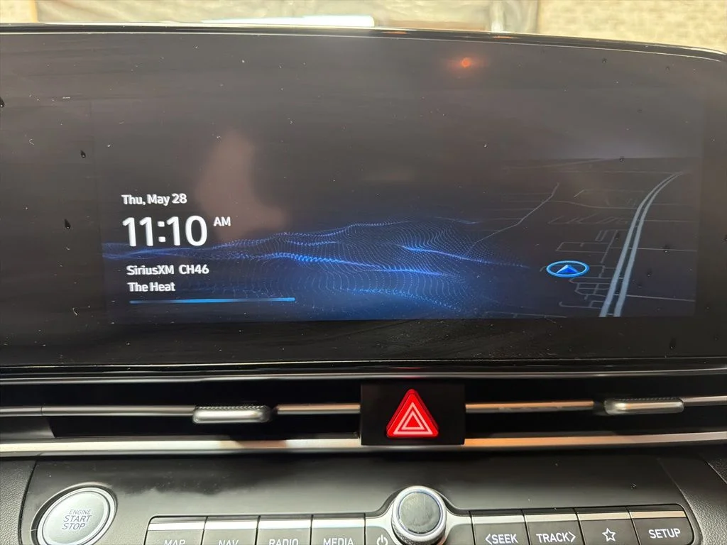 Used 2023 Fluid Metal Hyundai SEL image 19