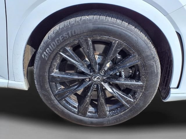 Used 2024 White Lexus 500h F SPORT Performance image 10