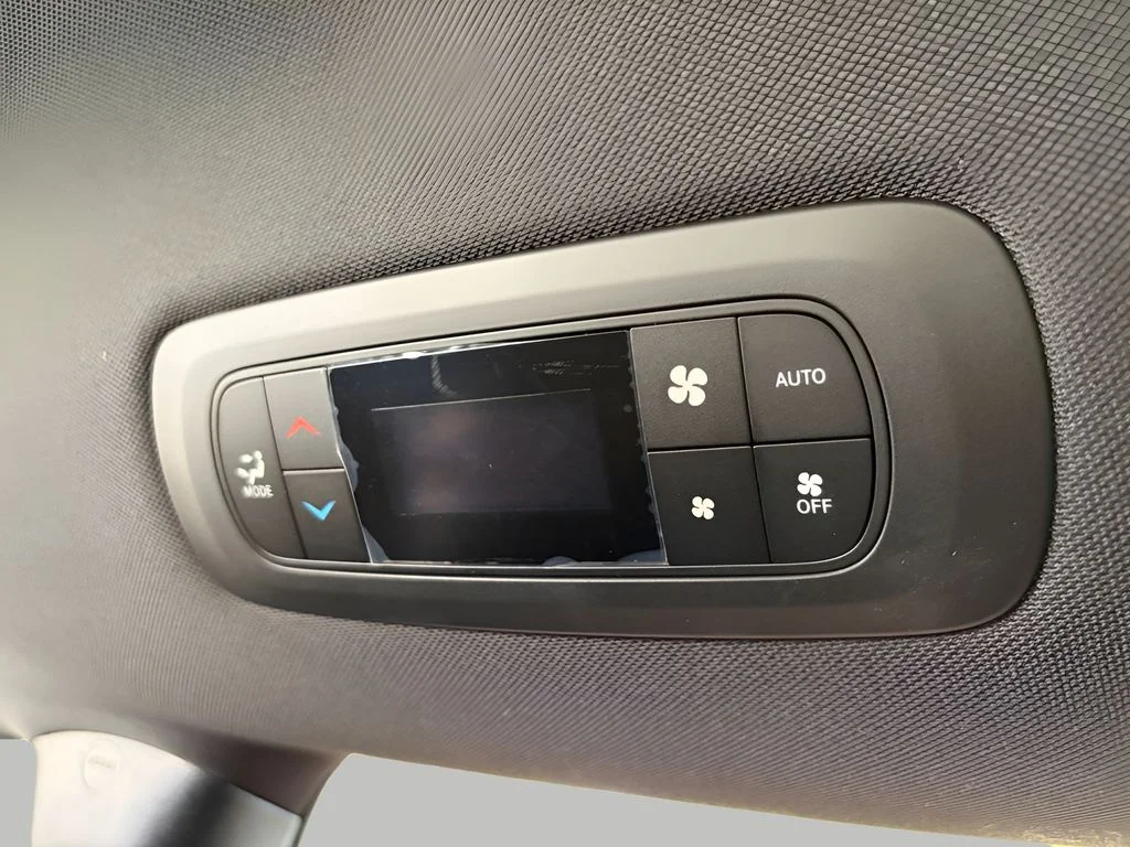 Used 2025 Diamond Black Crystal Pearlcoat Chrysler Select image 10