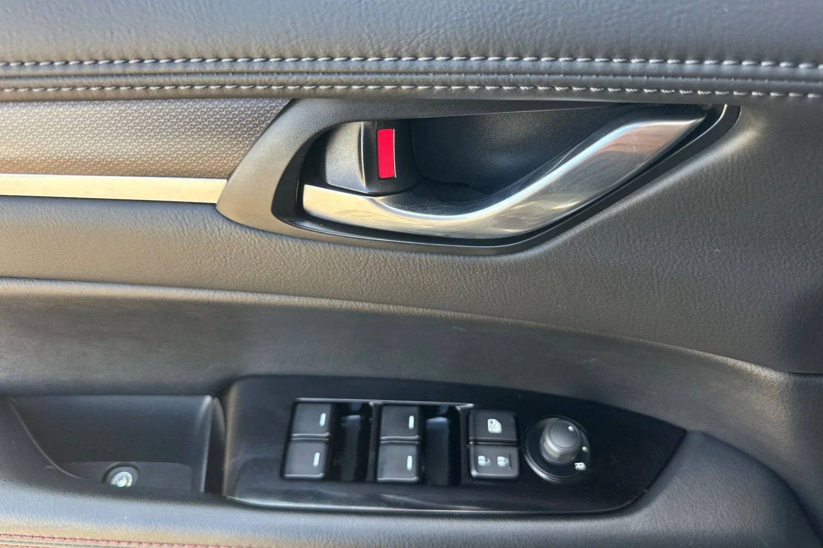 Used 2024 Gray Mazda 2.5 S Carbon Edition image 11