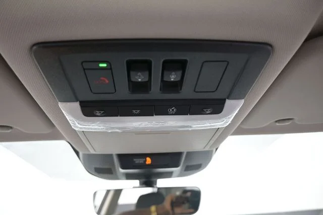 New 2026 Everest White Pearl TriCoat Nissan Dark Armor™ image 26