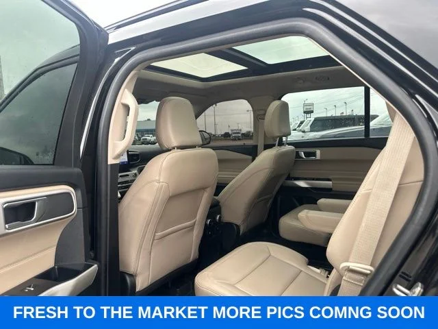 Used 2022 Agate Black Metallic Ford XLT image 23