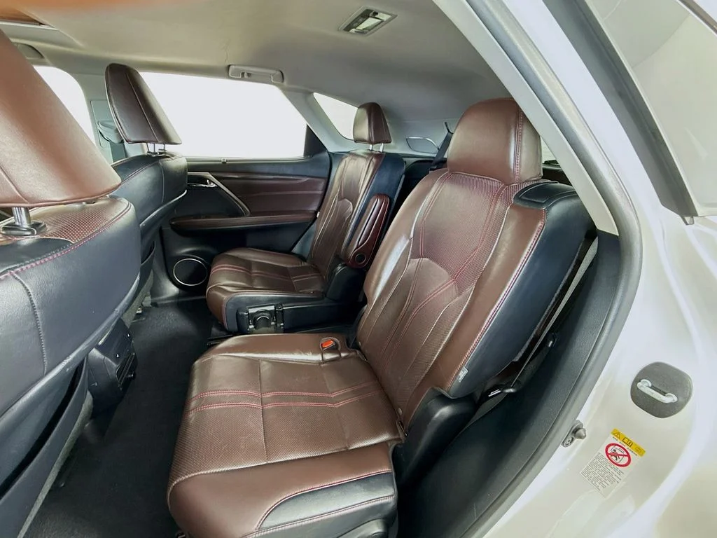 Used 2018 White Lexus 450hL Luxury image 27