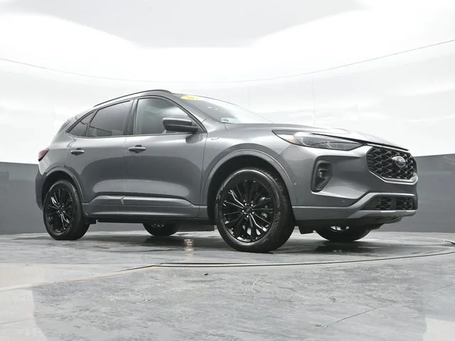 Used 2024 Gray Ford ST-Line Elite image 23