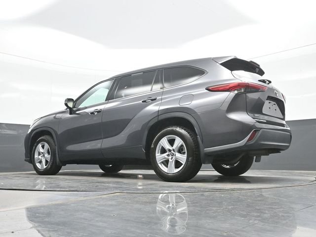 Used 2022 Gray Toyota LE image 19