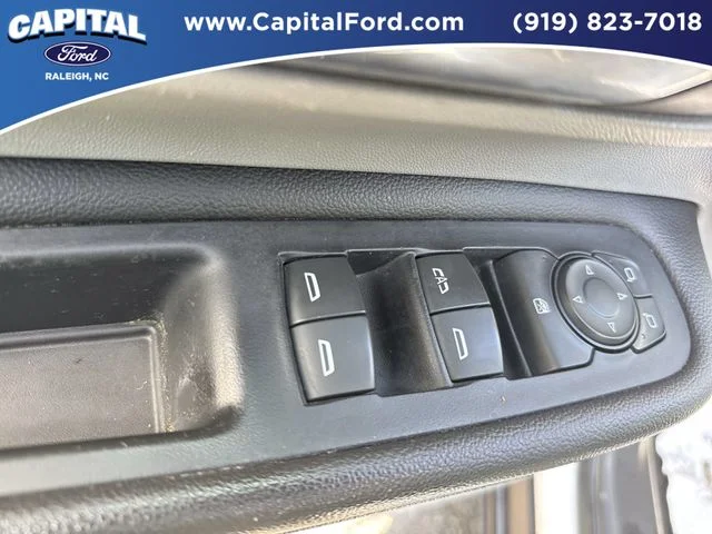 Used 2018 White GMC SLT image 21