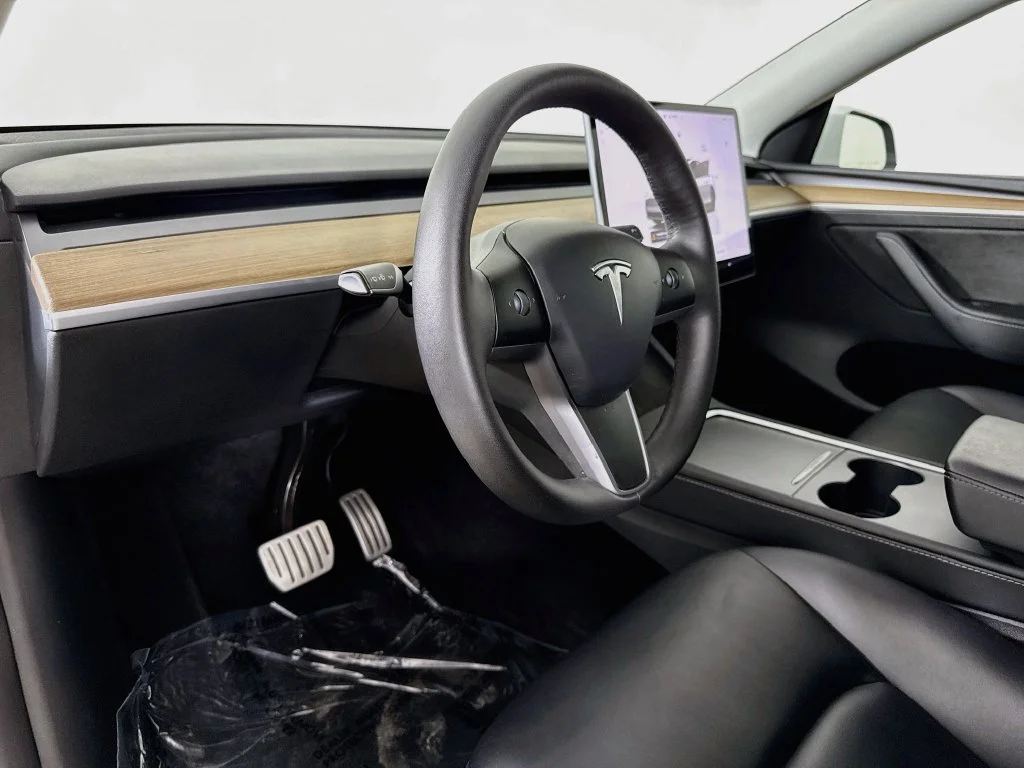 Used 2024 White Tesla Performance image 9