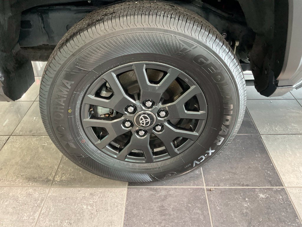 Certified Used 2025  Toyota SR5 image 7