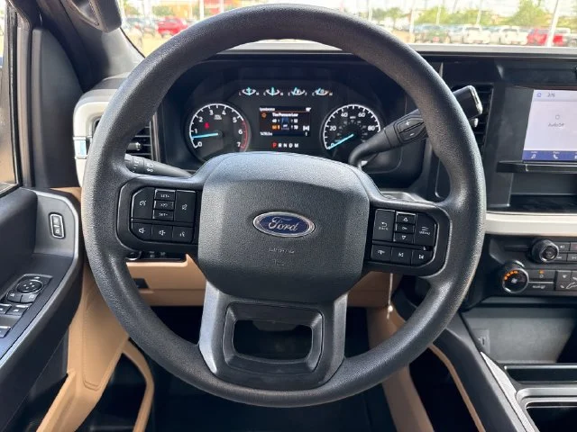 Used 2025 Brown Ford XLT image 14