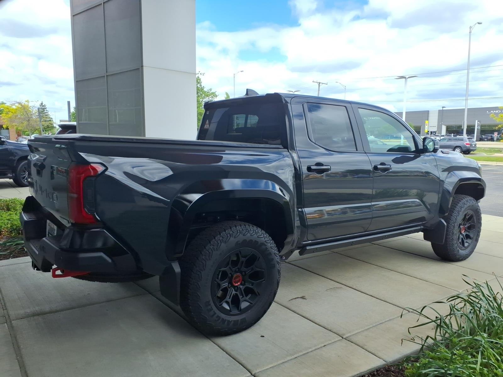 2026 Toyota Tacoma TRD Pro - Photo 8