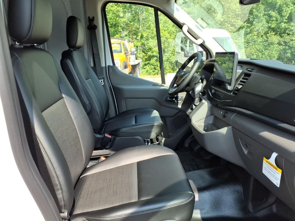 New 2026 Oxford White Ford Cargo Van image 10