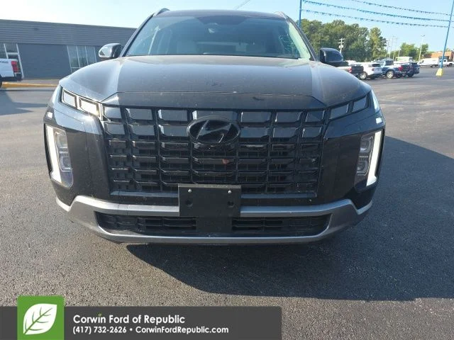 Used 2025 Abyss Black Pearl Hyundai SEL image 11