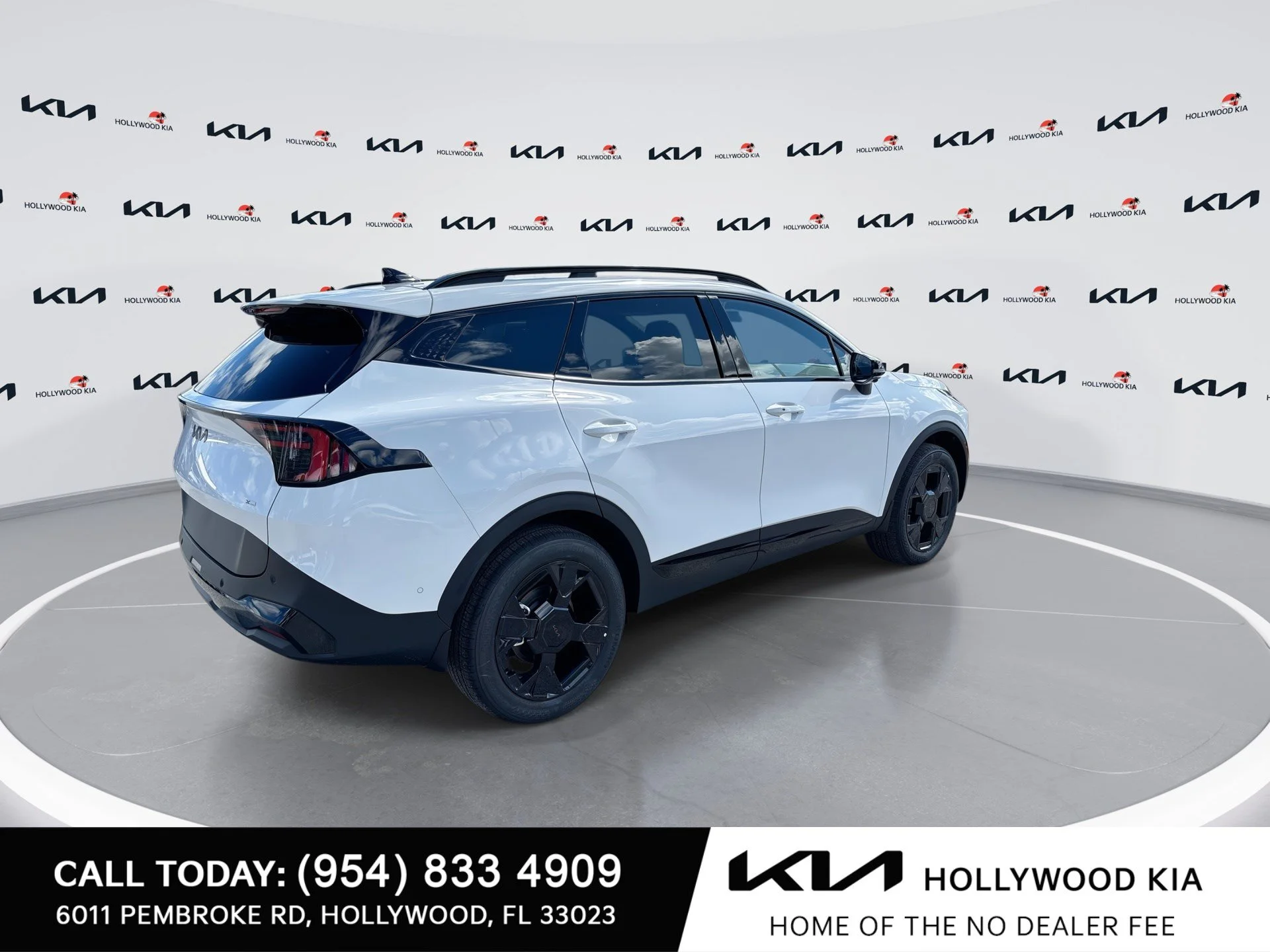 New 2027 Glacial White Pearl Kia X-Line image 8