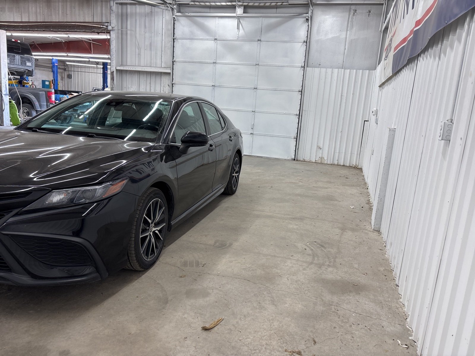 2022 Toyota Camry SE photo 4