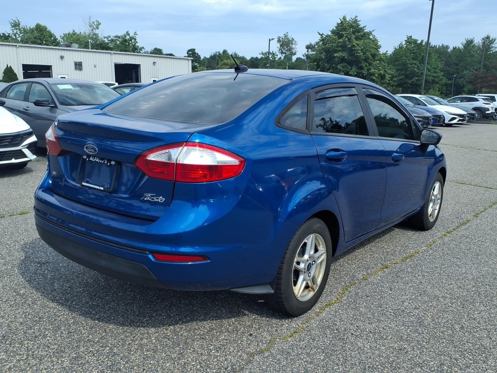 Used 2019 Lightning Blue Ford SE image 5