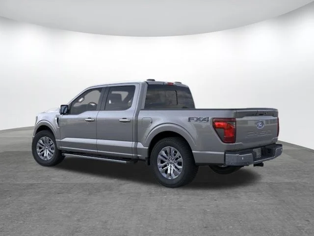New 2026 Carbonized Gray Metallic Ford XLT image 4
