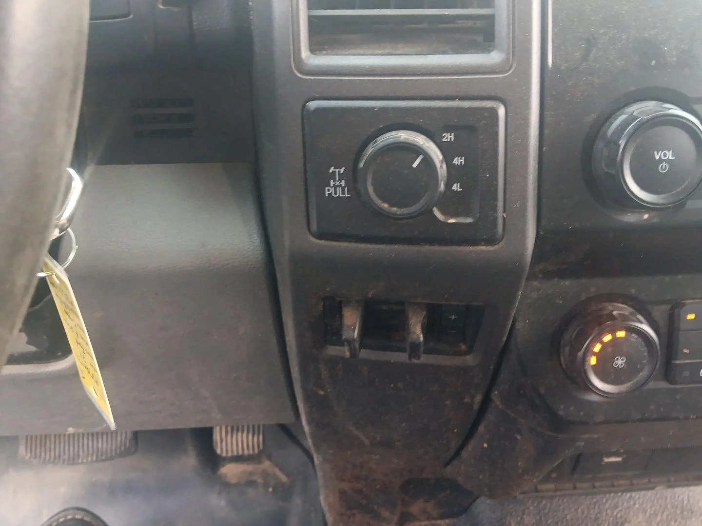 Used 2021 Oxford White Ford XL image 17