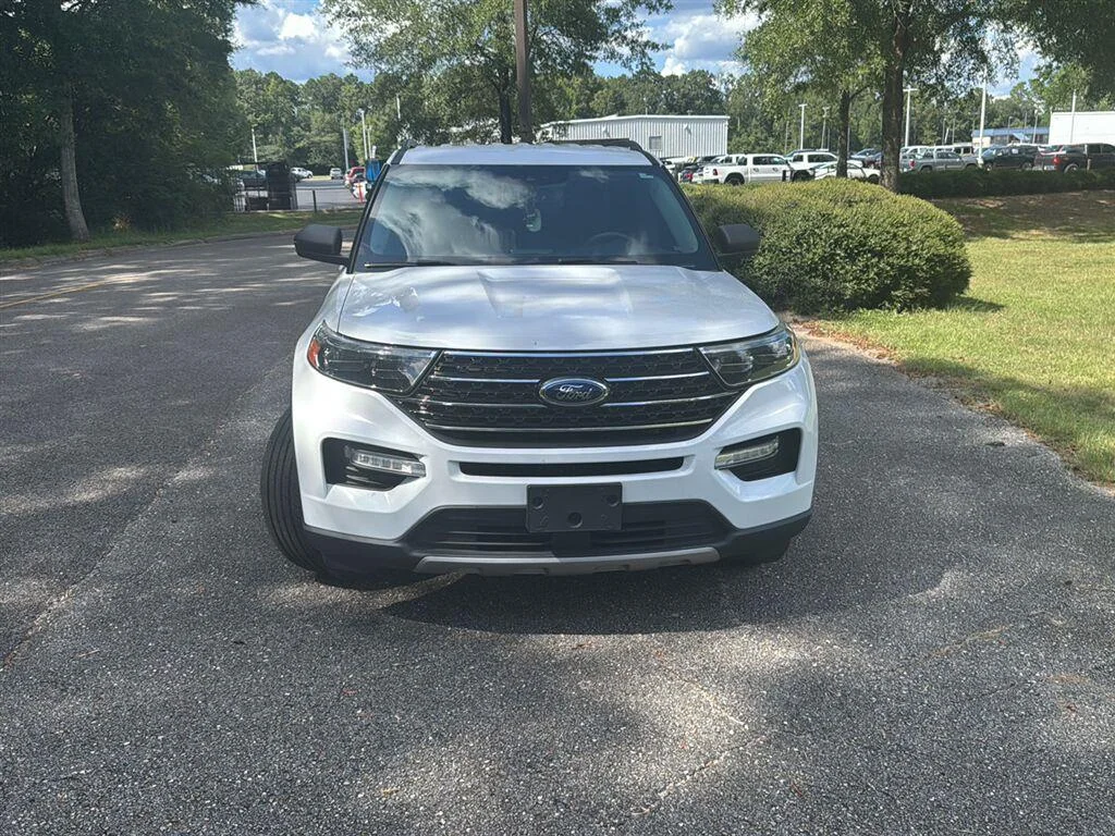 Used 2021 Oxford White Ford XLT image 2