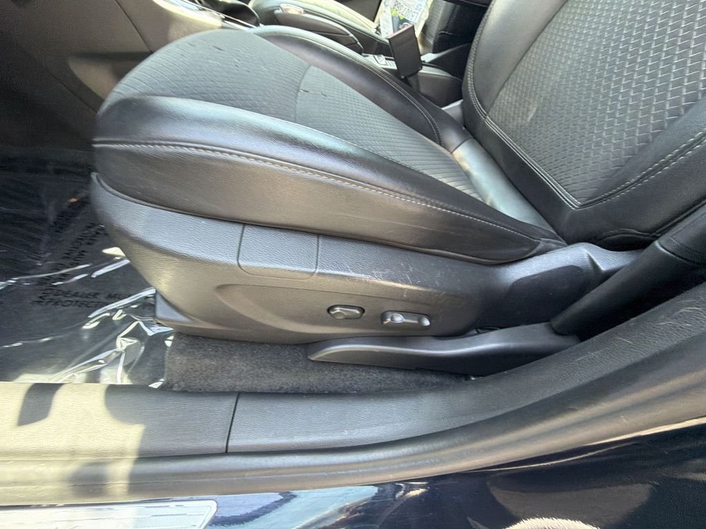 Certified Used 2022 Blue Buick Preferred image 12