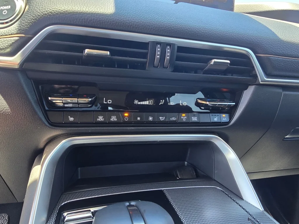 Used 2025 Rhodium White Premium Mazda Premium Package image 18