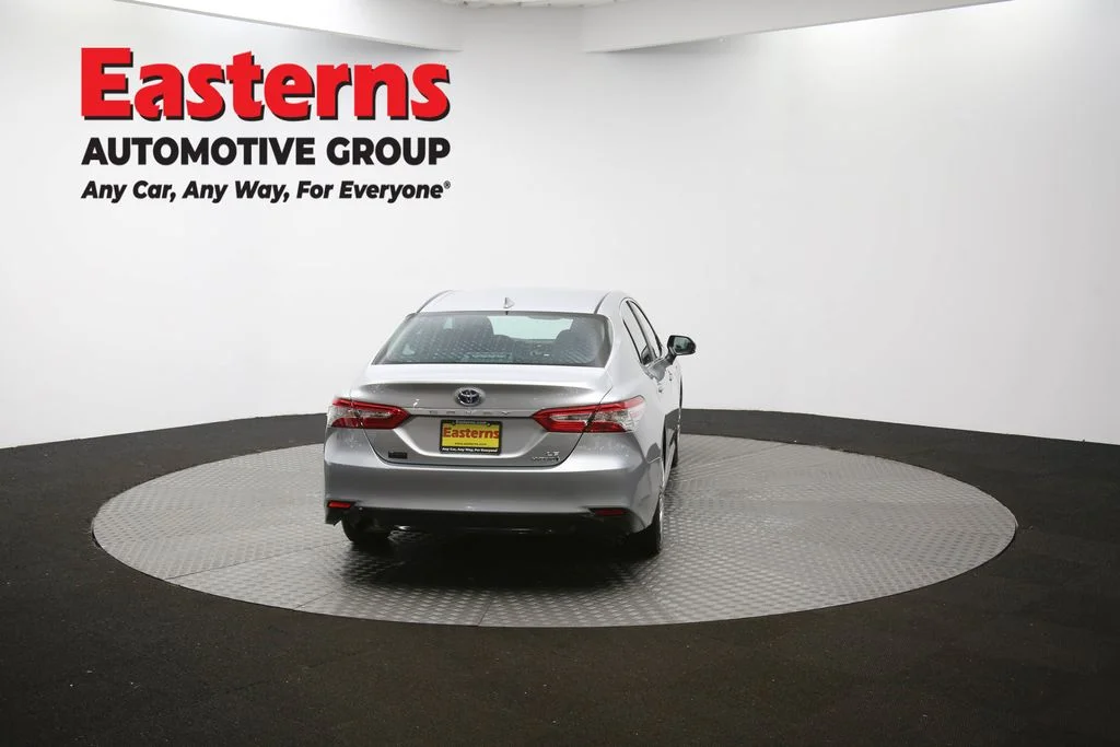 Used 2020 Silver Toyota LE image 33