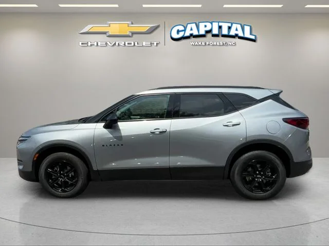 Used 2023 Gray Chevrolet LT image 2