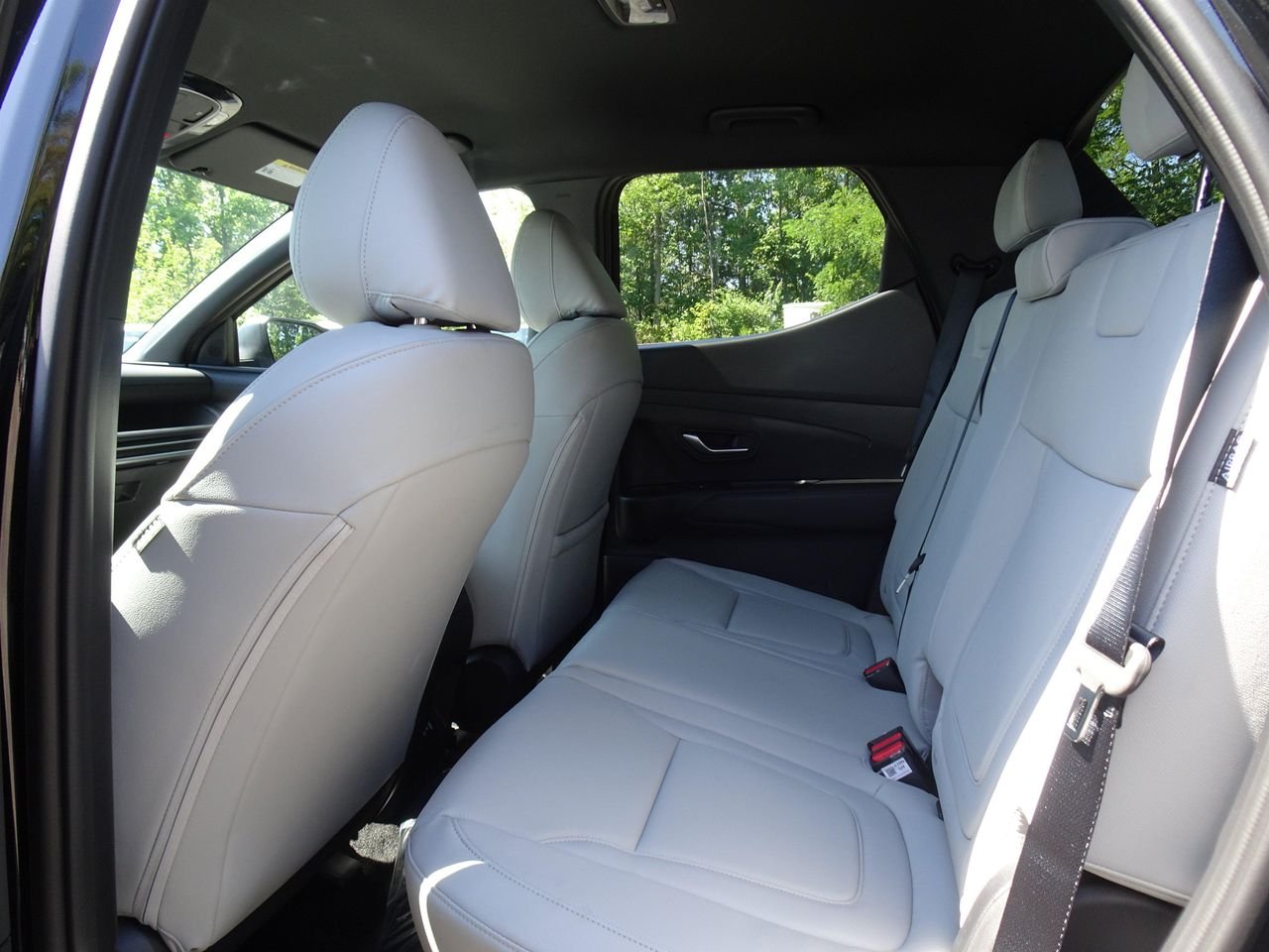 New 2027 Black Hyundai SE AWD image 13