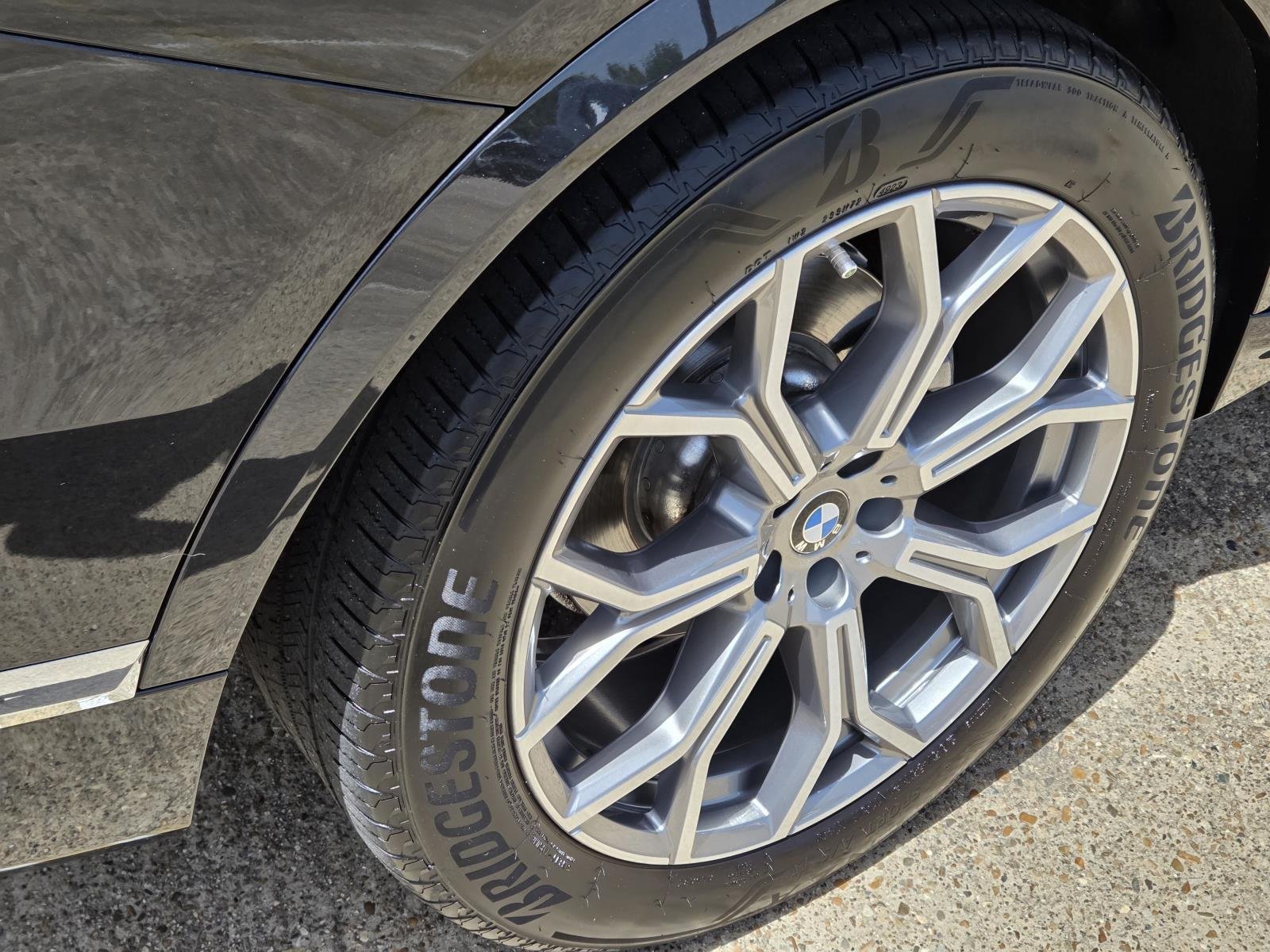 Used 2023 Black Sapphire Metallic BMW xDrive40i image 12