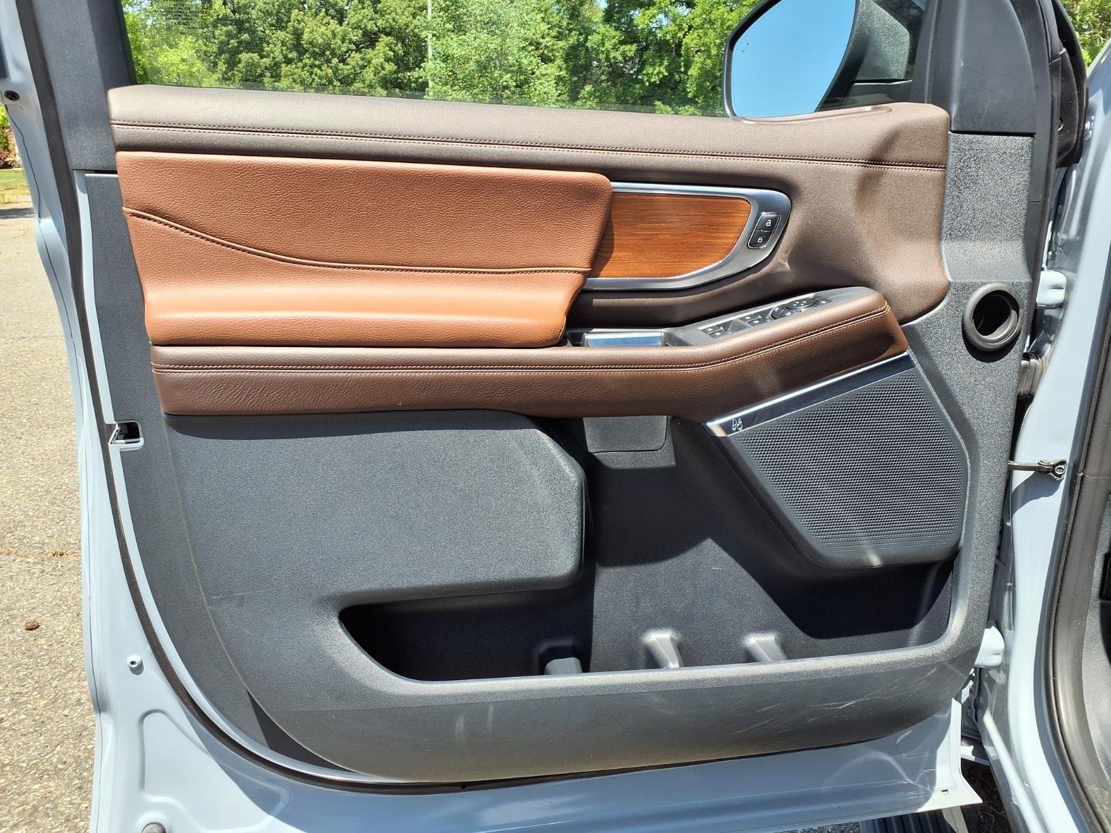 Used 2025 Gray Ford King Ranch image 32