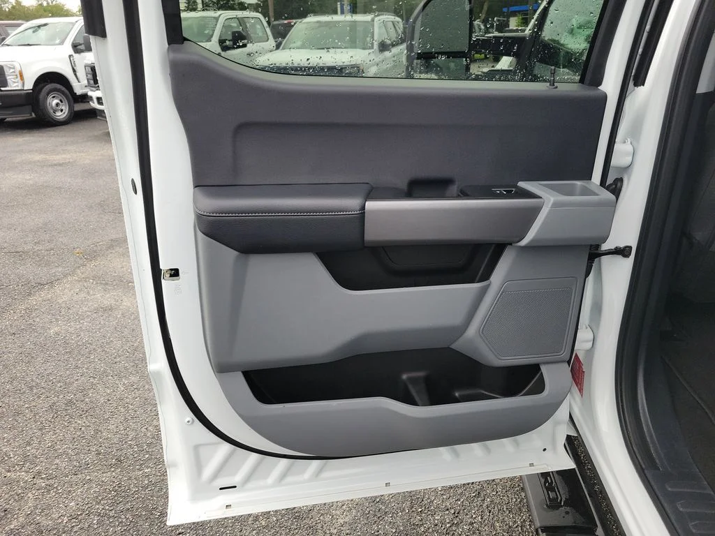 Used 2026 White Ford XLT image 28