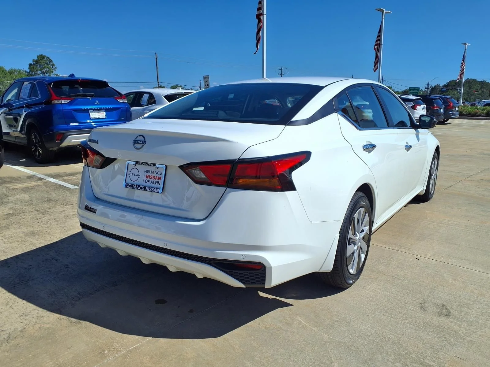 Certified Used 2024 White Nissan 2.5 S image 4