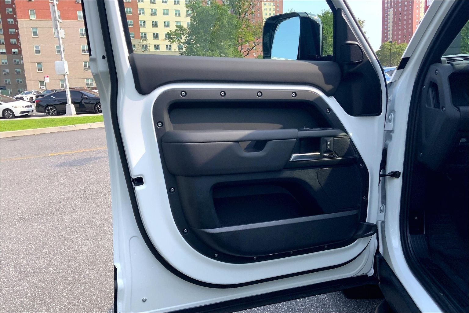 New 2026 Fuji White Land Rover X-Dynamic SE image 10