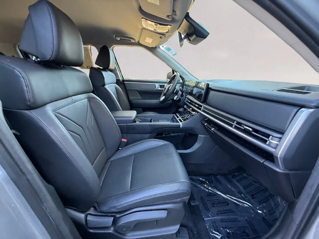 Used 2026 Silver Hyundai SEL image 17