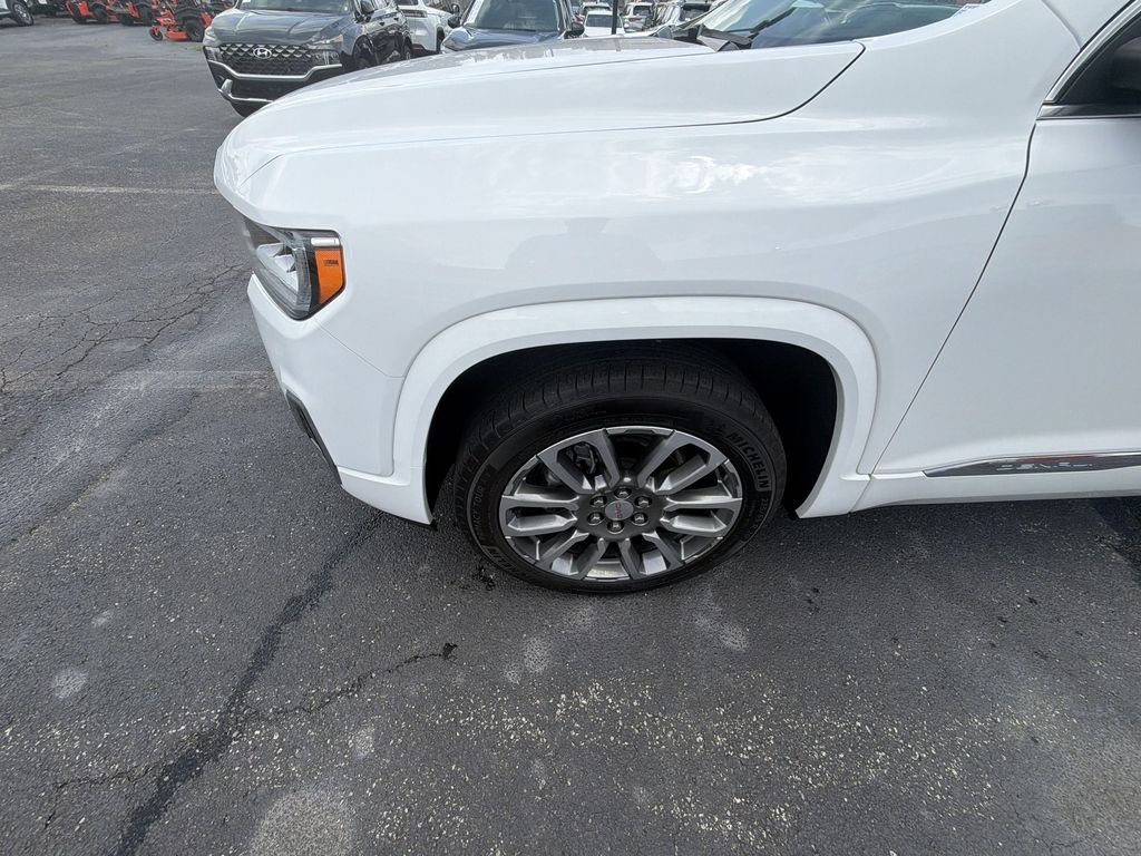 Used 2023 White GMC Denali image 10