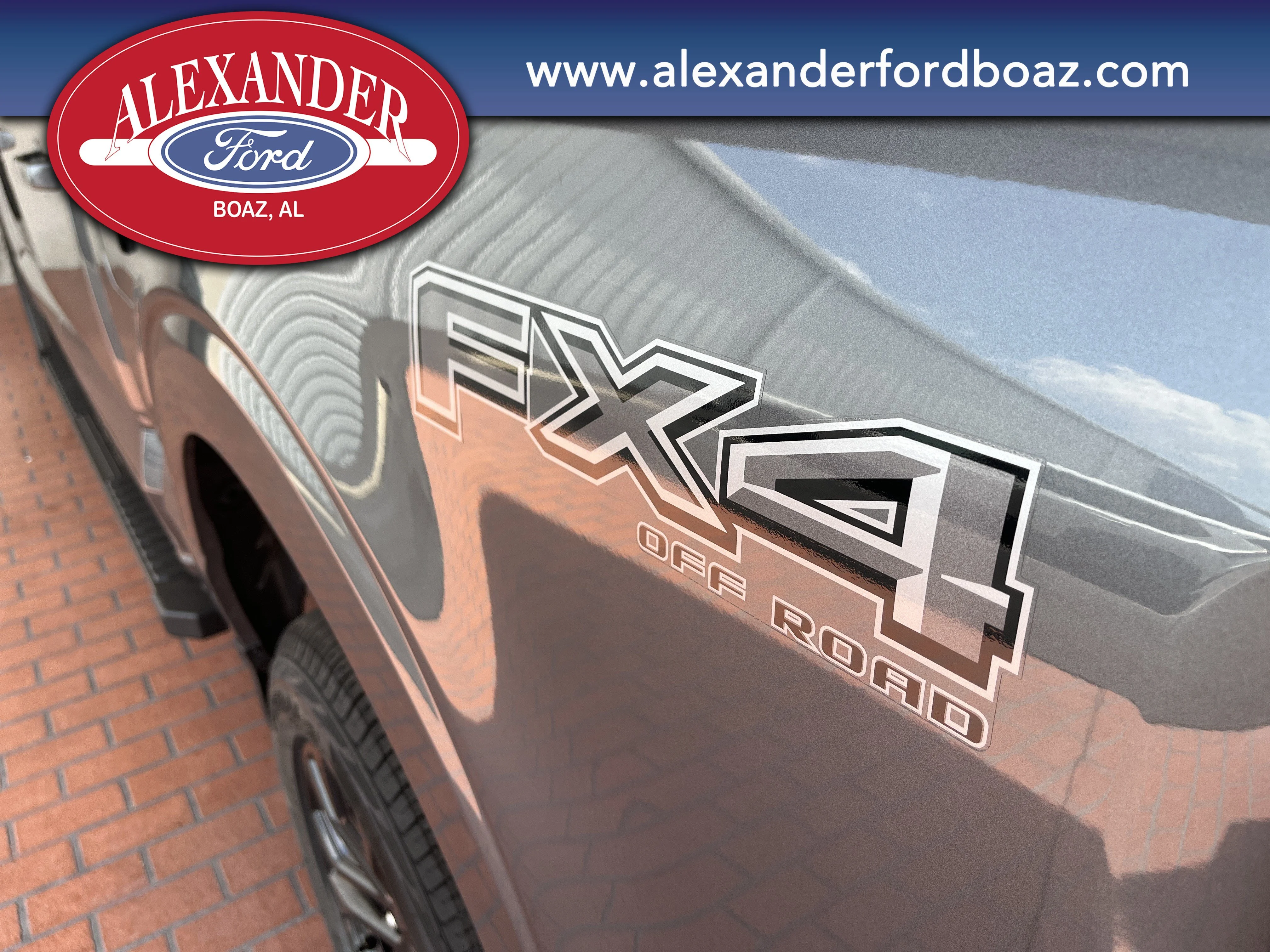 New 2026 Carbonized Gray Metallic Ford XLT image 8