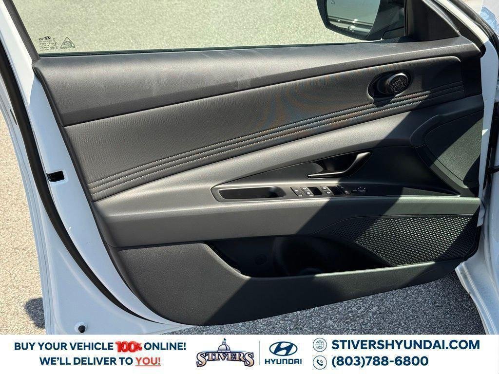 New 2026 White Hyundai SEL Sport image 23