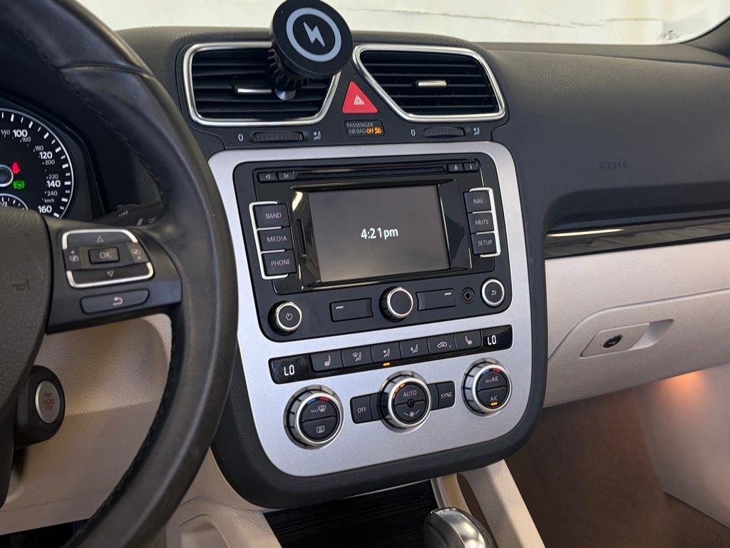 Used 2013 Candy White Volkswagen Lux image 13