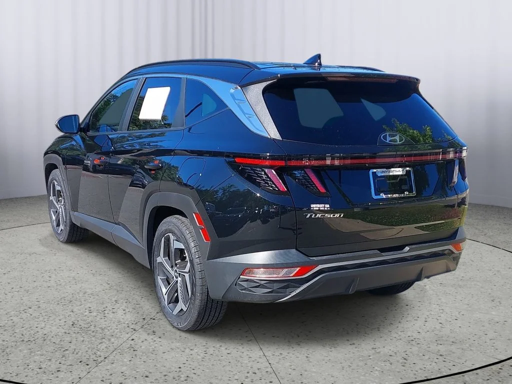 Used 2023 Black Hyundai SEL image 5