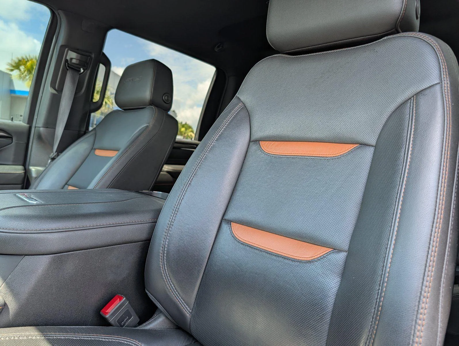 Used 2024 Onyx Black GMC AT4 image 16